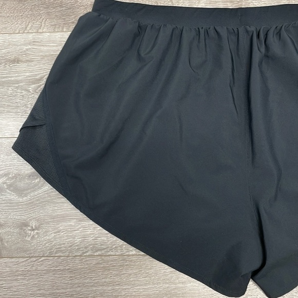 Under Armour Mesh Detail Moisture Wicking Unlined Fly By 2.0 Running Shorts 3X - Picture 15 of 16